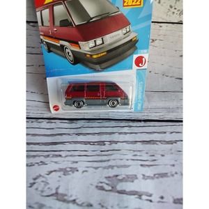 2022 Hot Wheels 1986 Toyota Van #173 Metalflake Dark Red